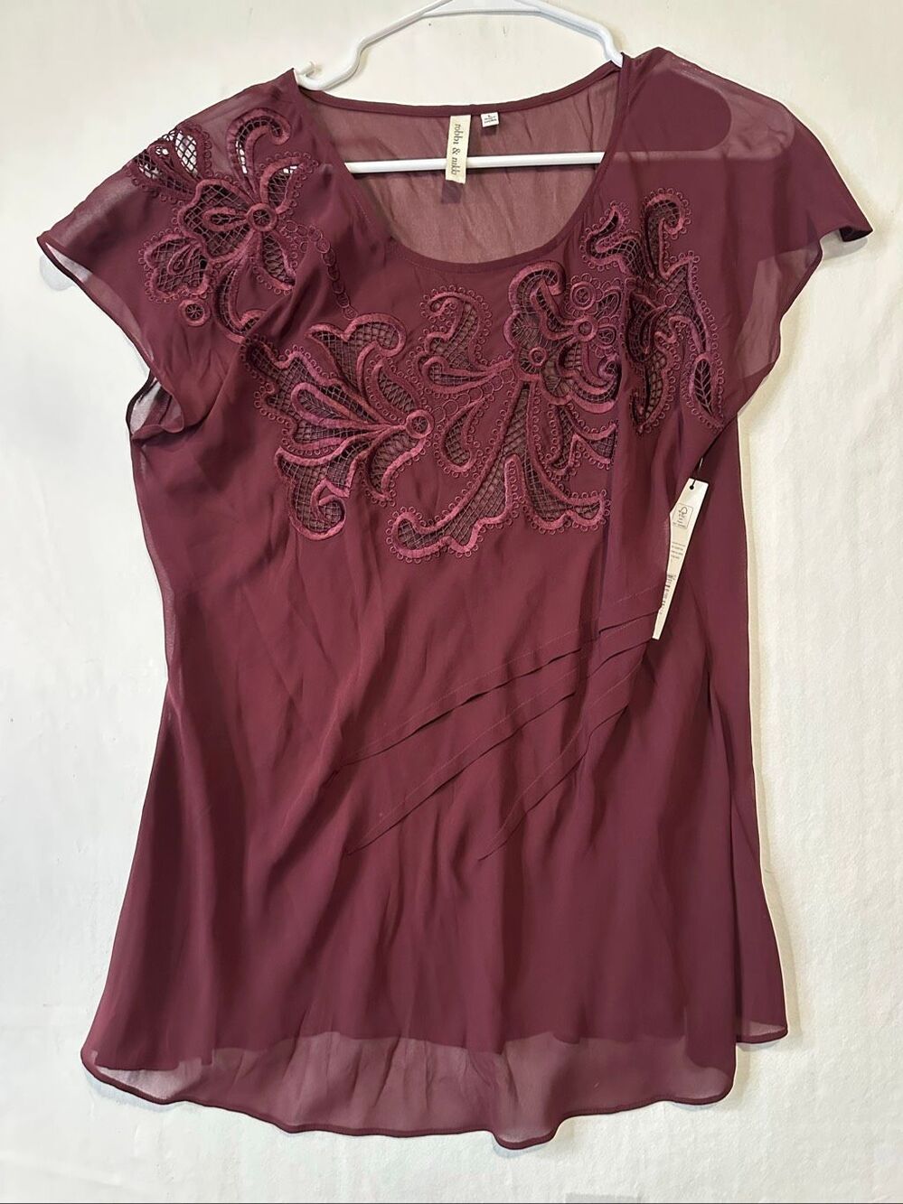 Robbi & Nikki Robert Rodriguez Embroidered Chiffon Blouse Burgundy Top L NWT